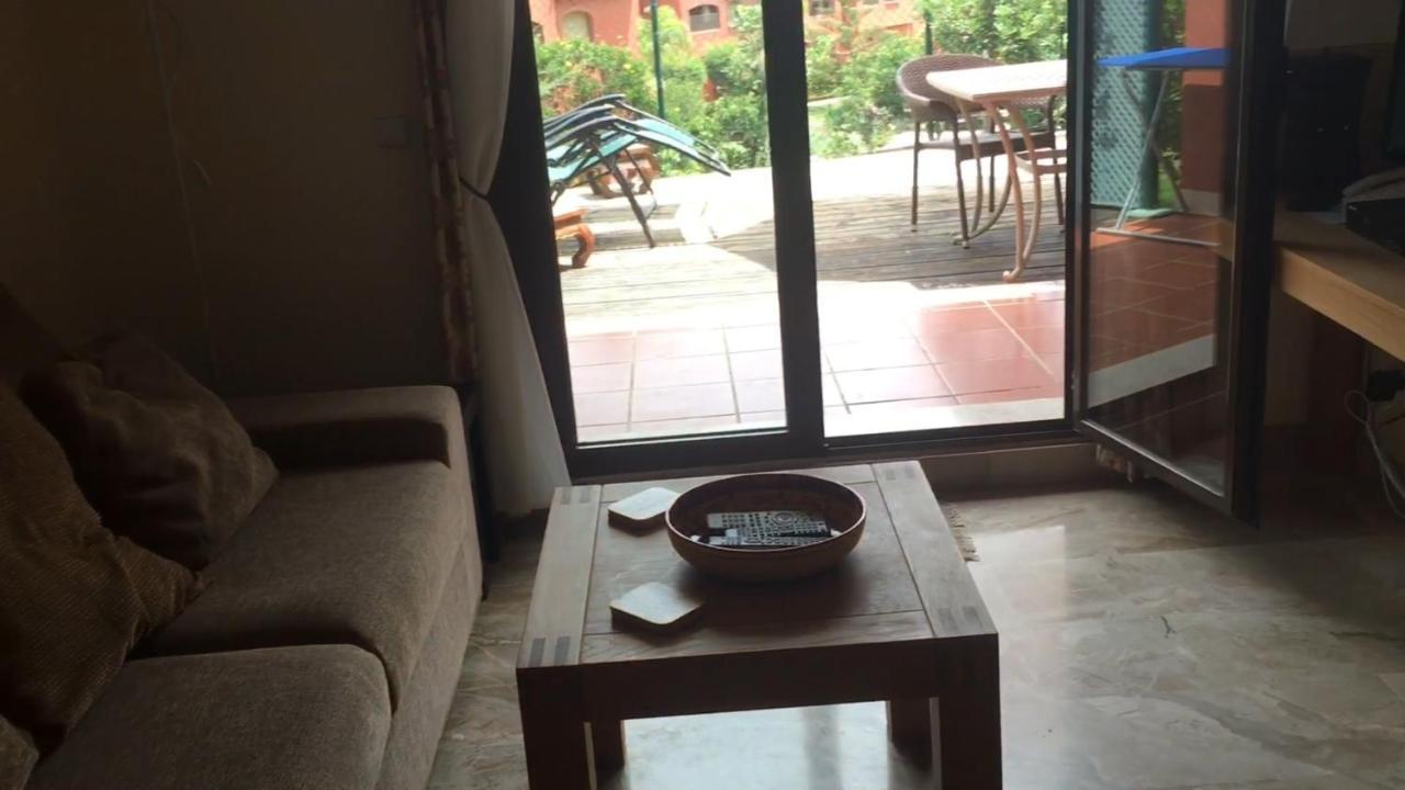 Luxury 2-Bedrooms & Bathrooms Estepona Apartment Kültér fotó