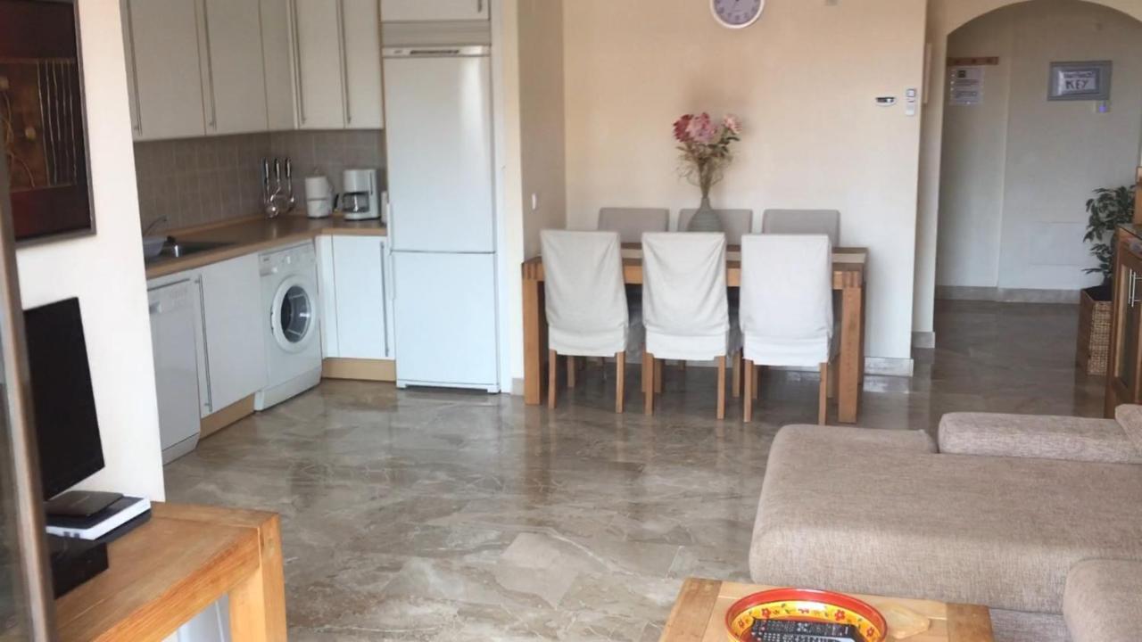 Luxury 2-Bedrooms & Bathrooms Estepona Apartment Kültér fotó