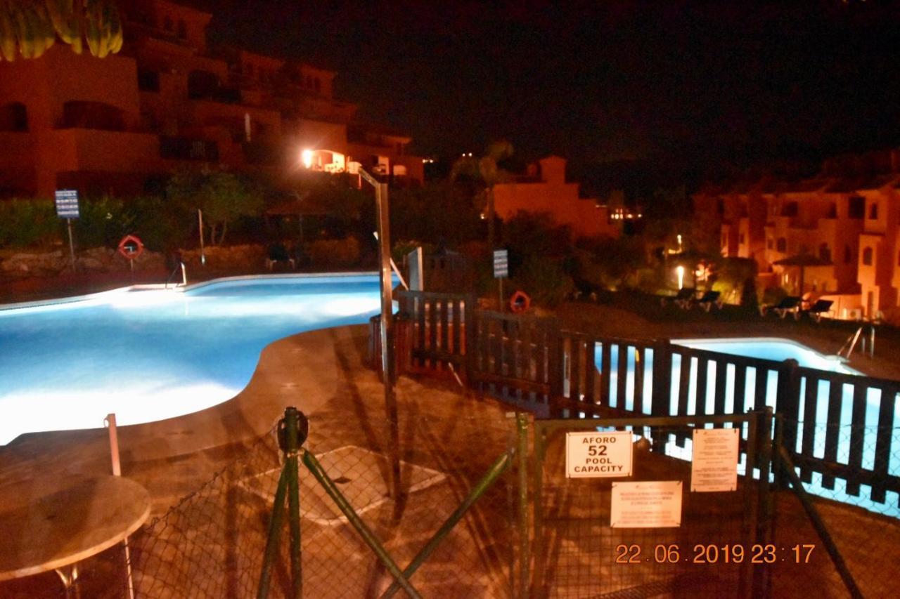 Luxury 2-Bedrooms & Bathrooms Estepona Apartment Kültér fotó